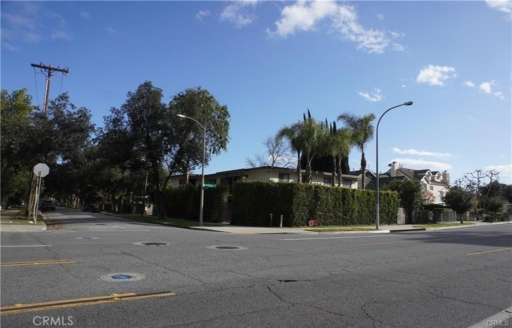 642 N Orange Grove - Photo 0