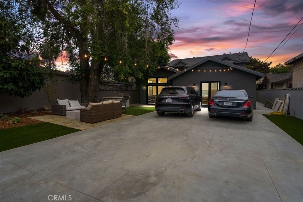 2428 Glyndon Avenue - Photo 31