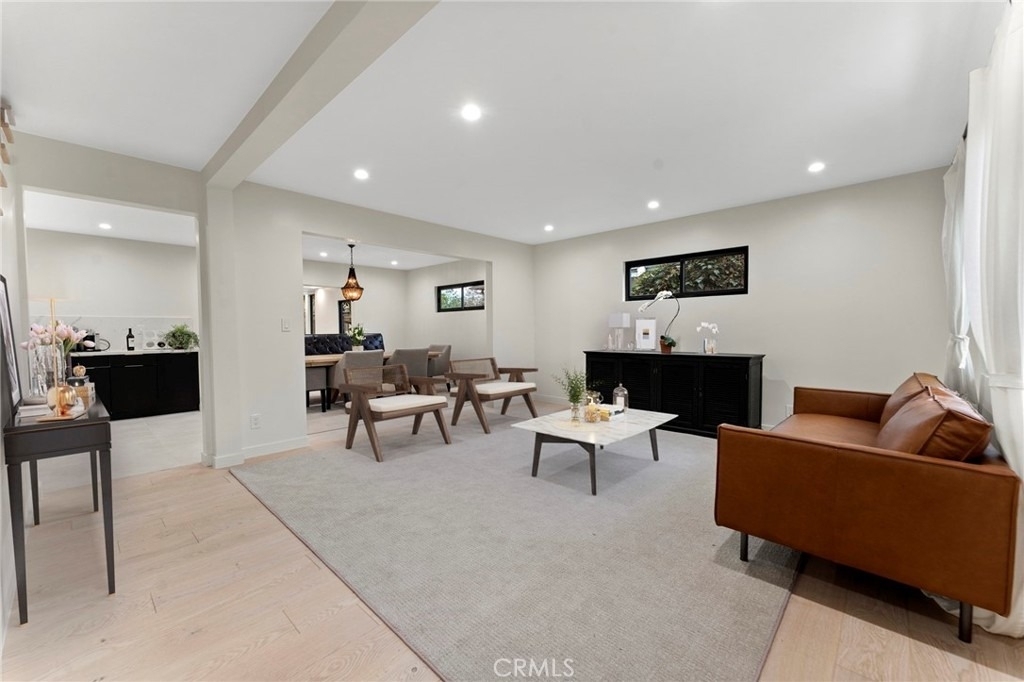 2428 Glyndon Avenue - Photo 7