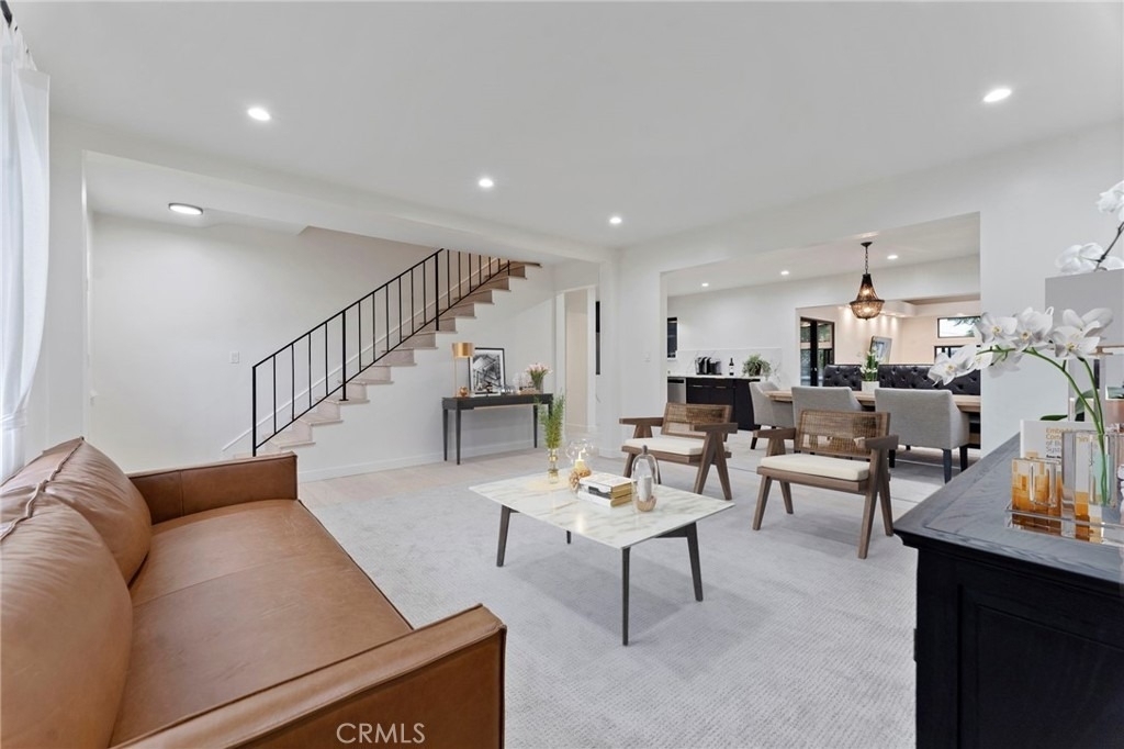 2428 Glyndon Avenue - Photo 8