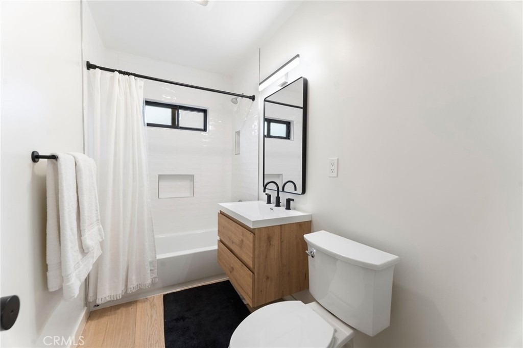 2428 Glyndon Avenue - Photo 39