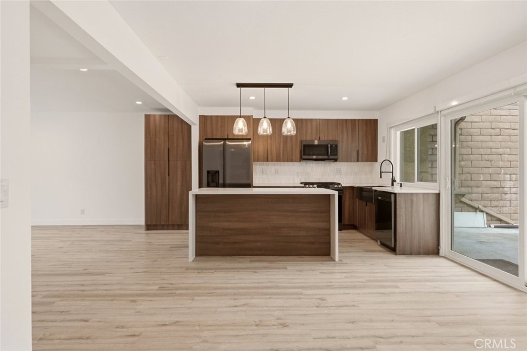 725 Palomares Avenue - Photo 5