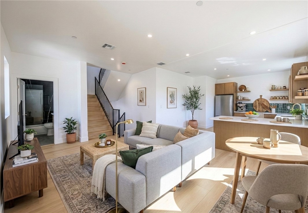 2426 S West View Street - Photo 1