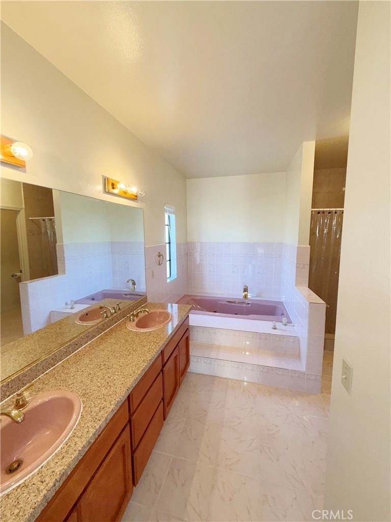 1050 Mayflower Avenue - Photo 13