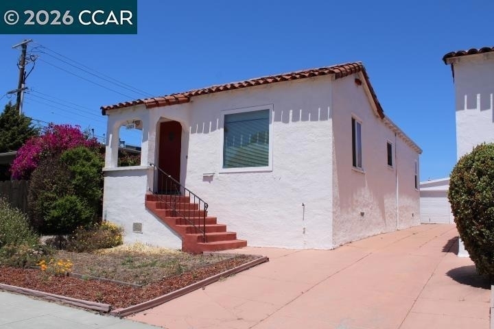 1209 Marin Ave. - Photo 0