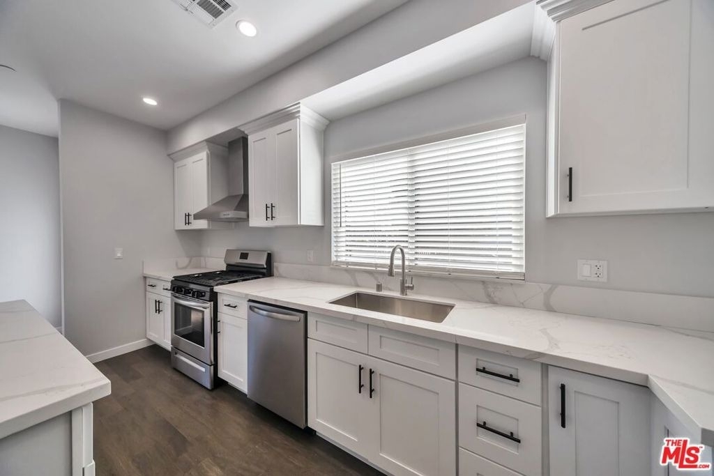 4239 Halldale Avenue - Photo 7