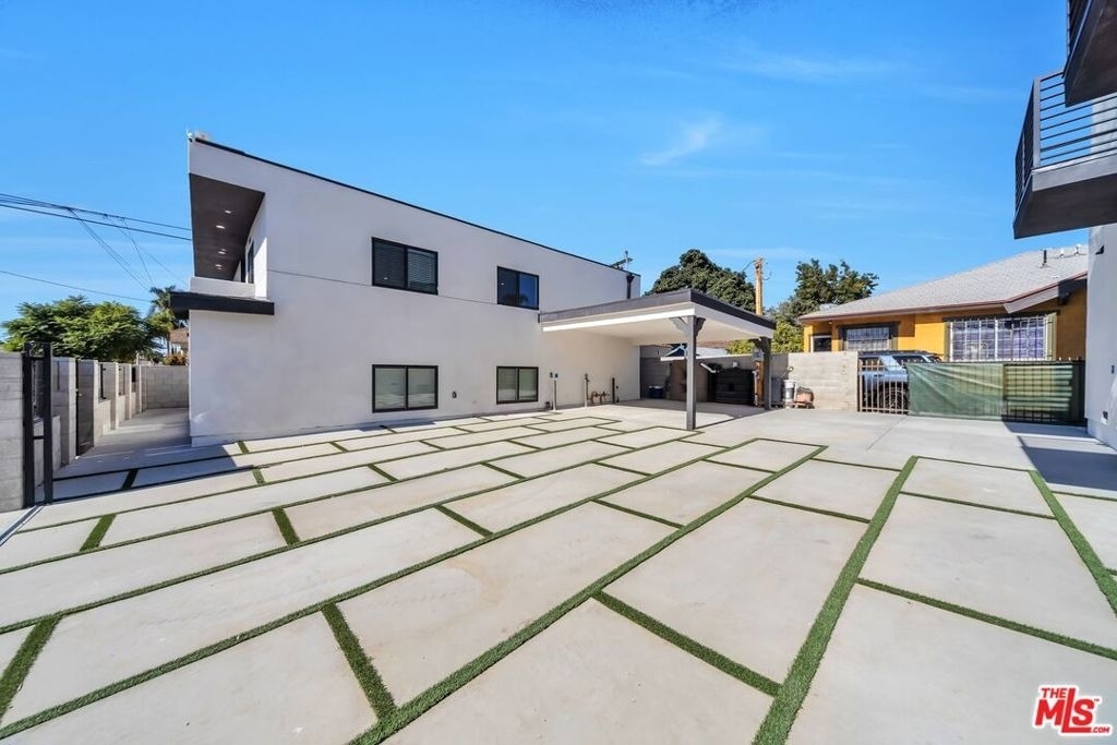 4239 Halldale Avenue - Photo 3
