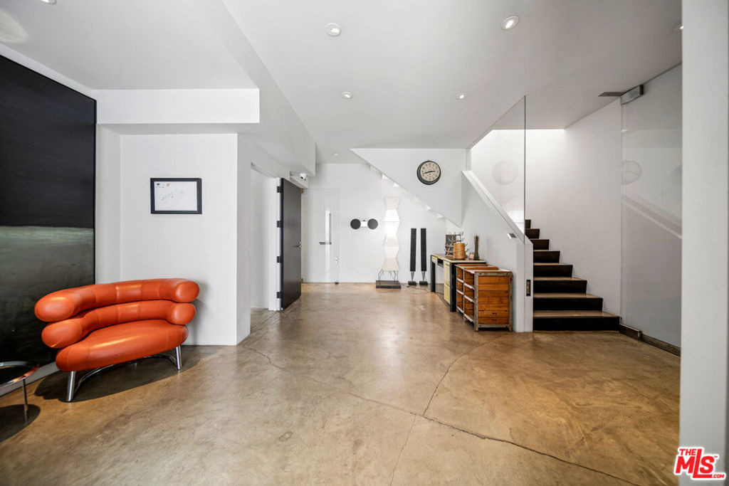 816 Seward Street - Photo 5