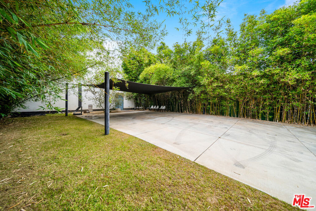 816 Seward Street - Photo 3