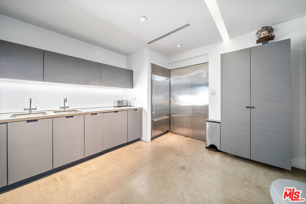 816 Seward Street - Photo 18