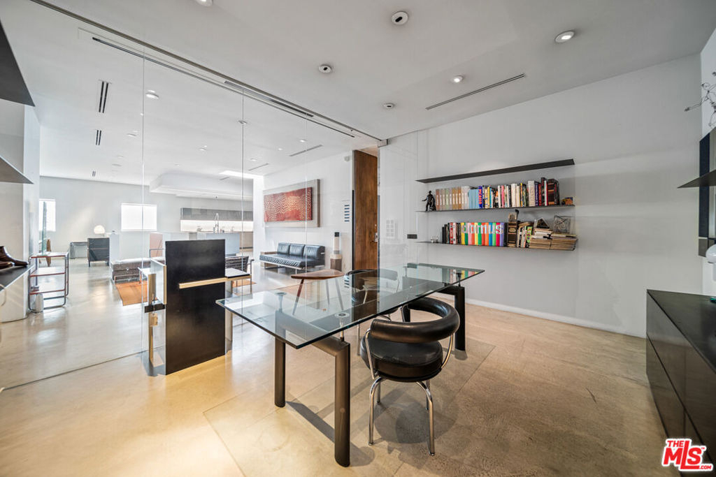 816 Seward Street - Photo 14