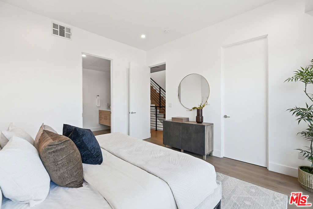 4095 Sawtelle Boulevard - Photo 36