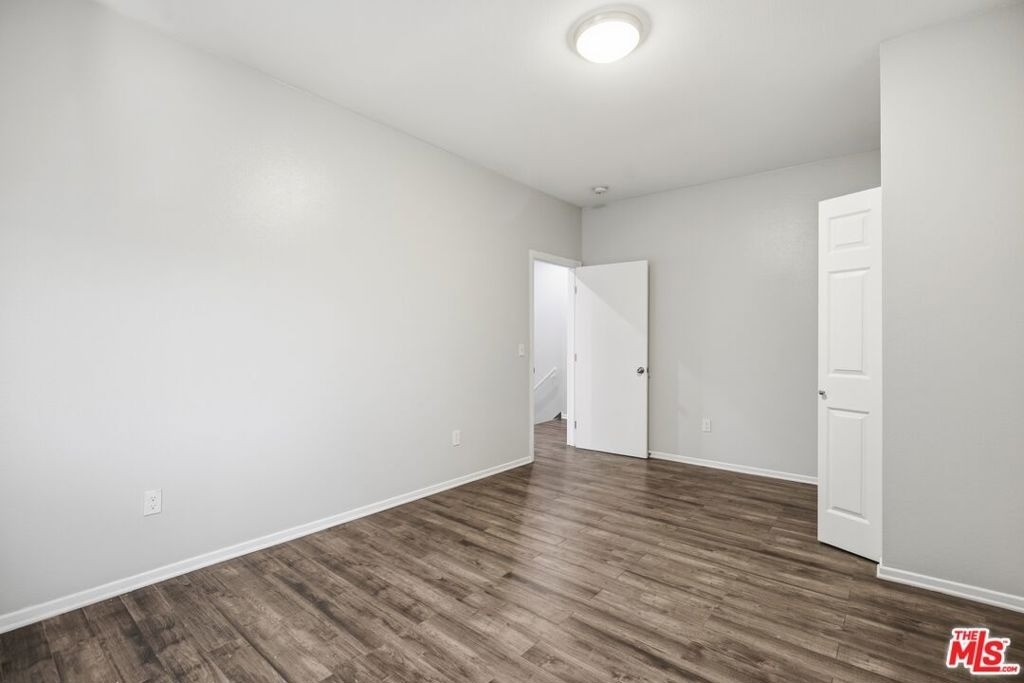 171 E 35th Street - Photo 14