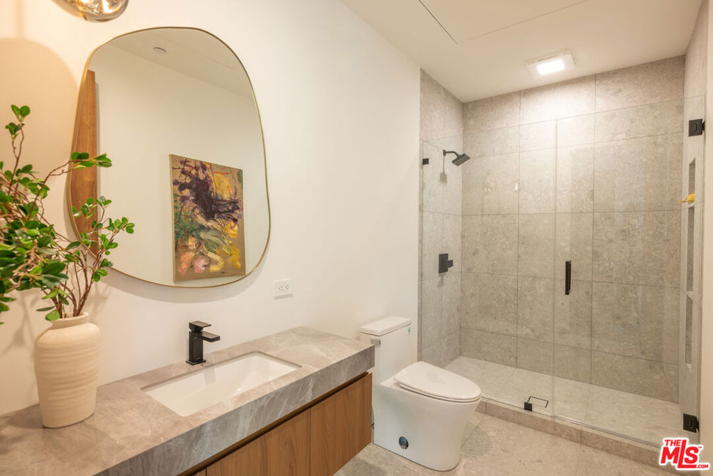 12752 Mulholland Drive - Photo 13