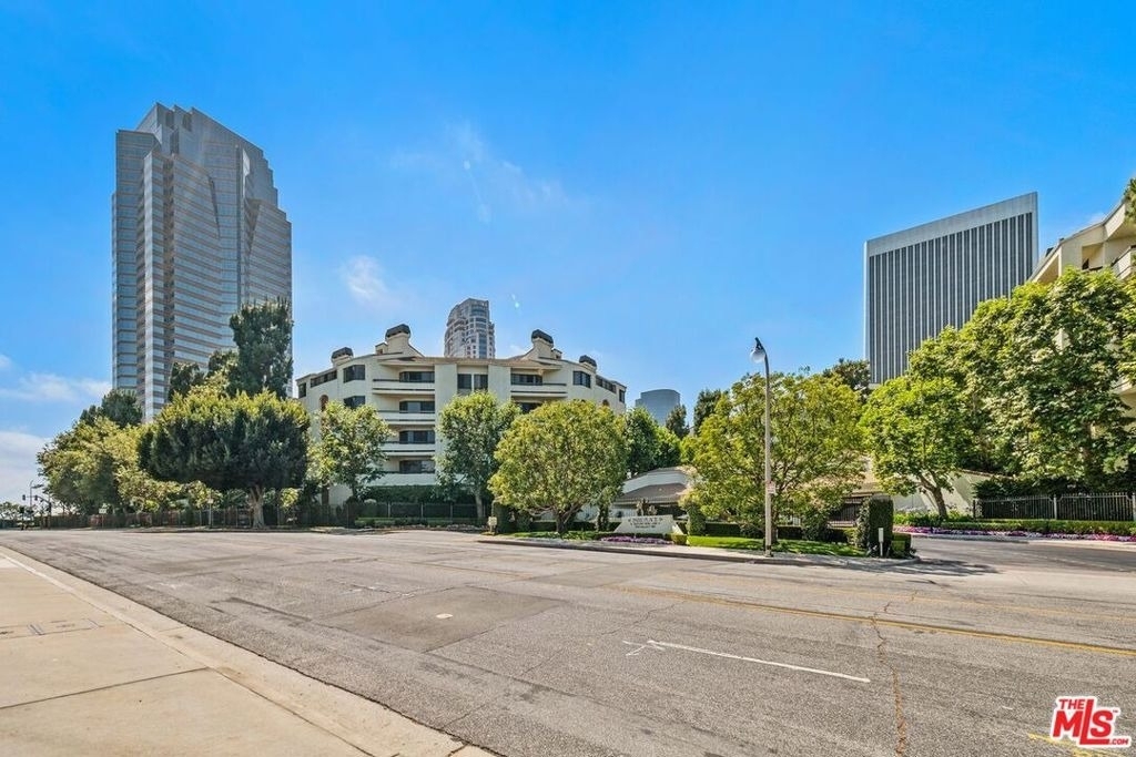 2132 Century Park Lane - Photo 2