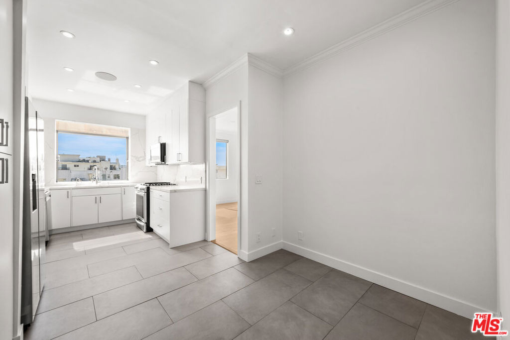 106 N Croft Avenue - Photo 16