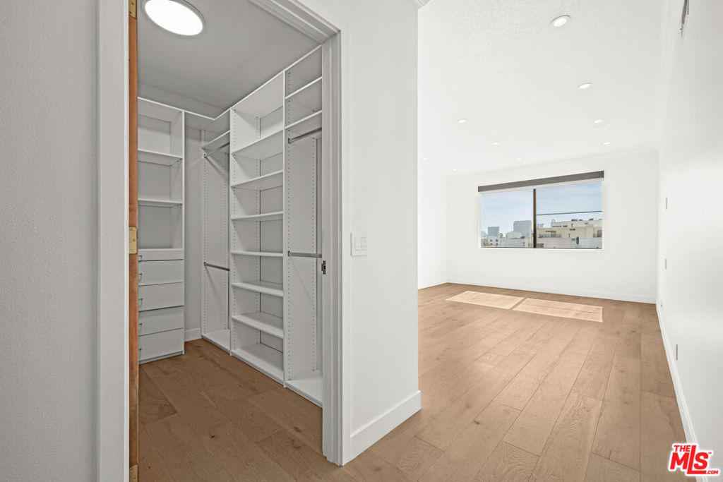 106 N Croft Avenue - Photo 20