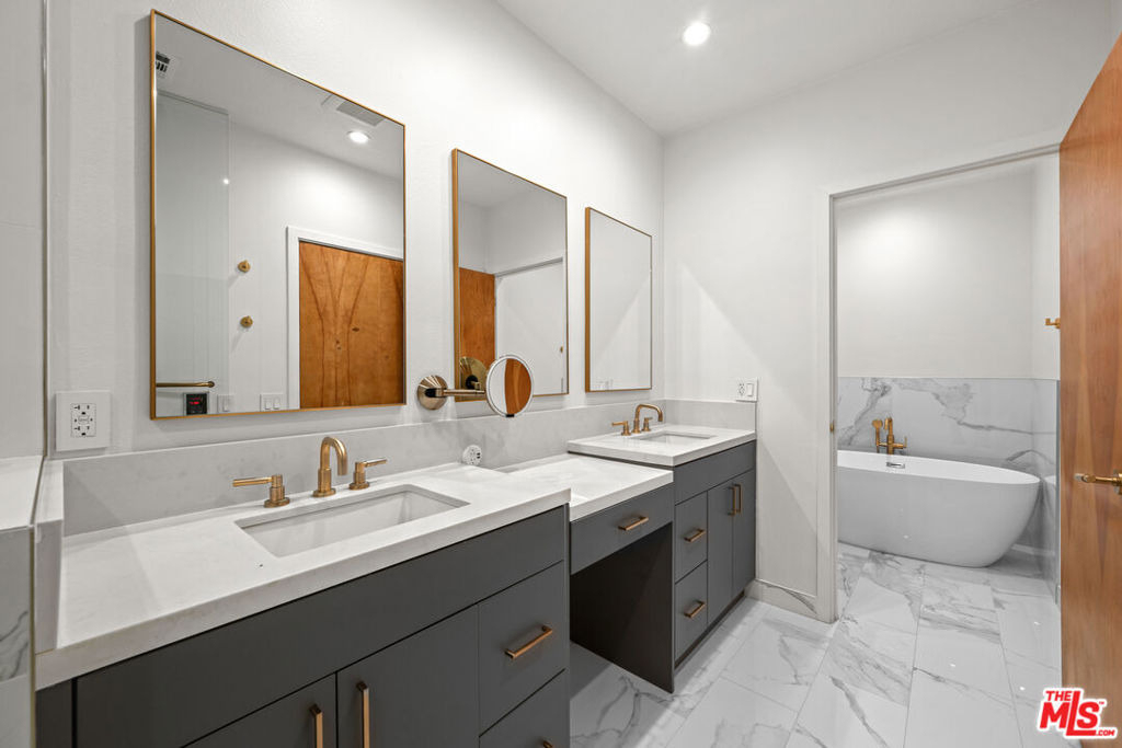 106 N Croft Avenue - Photo 30