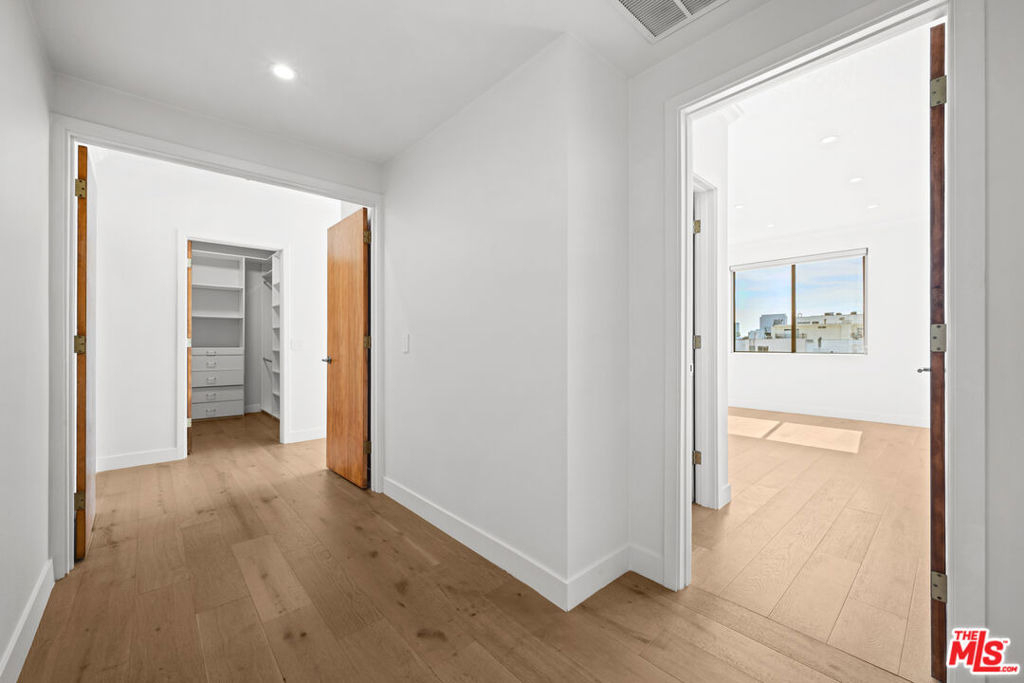 106 N Croft Avenue - Photo 24