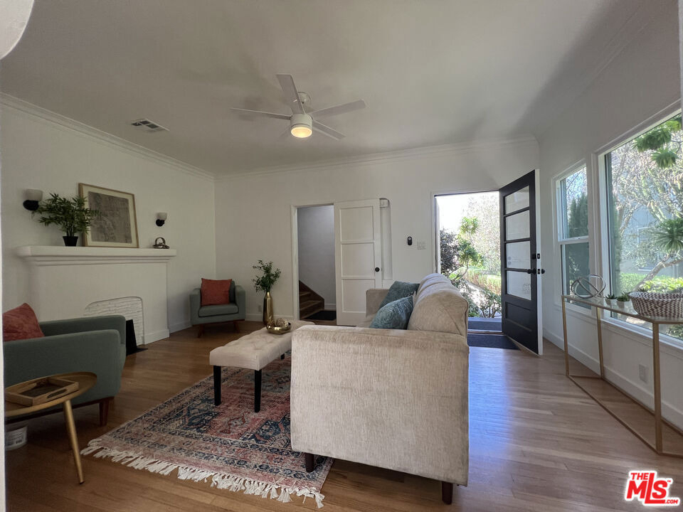 4526 St Elmo Drive - Photo 3