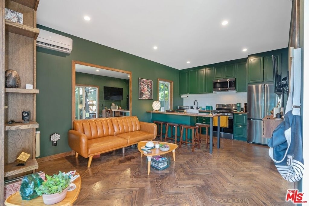 7507 1/2 Lexington Avenue - Photo 1