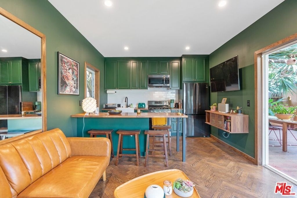 7507 1/2 Lexington Avenue - Photo 2