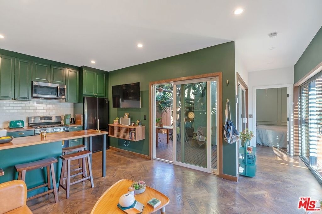 7507 1/2 Lexington Avenue - Photo 5