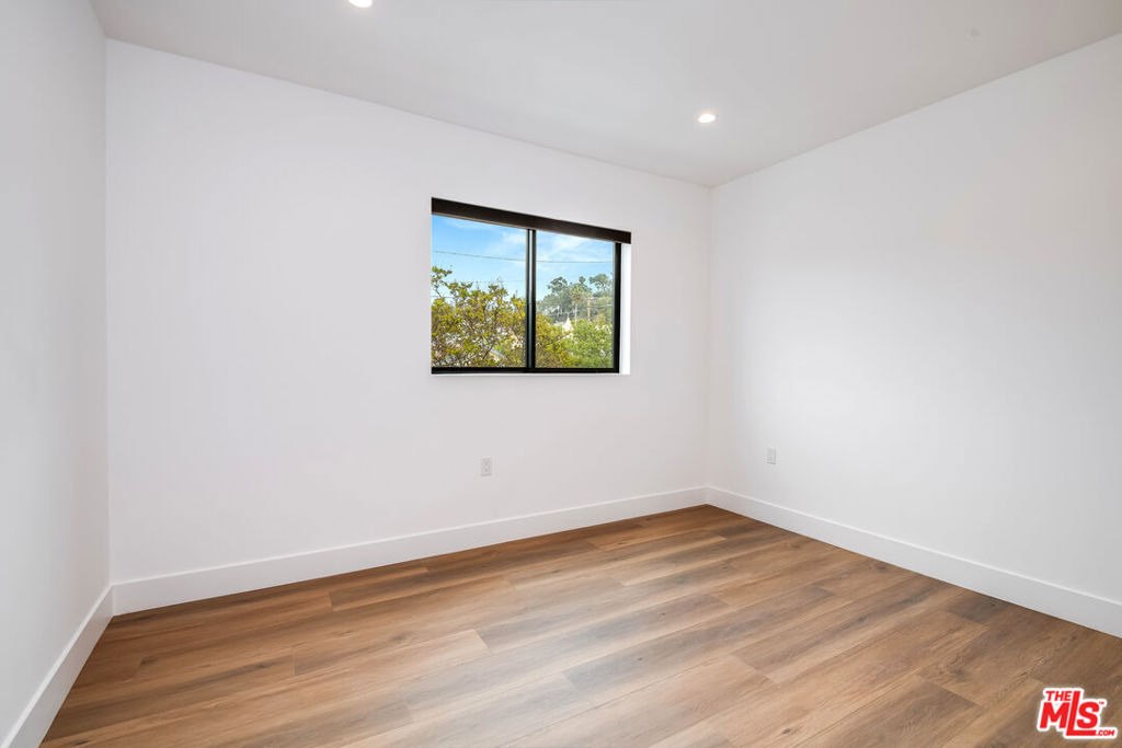 6112 Meridian Street - Photo 9