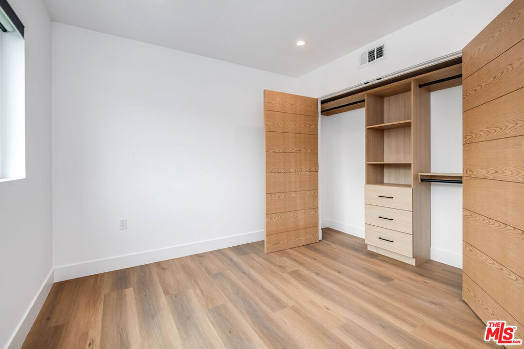 6112 Meridian Street - Photo 10