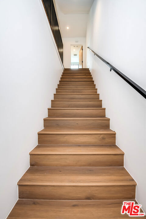 6112 Meridian Street - Photo 3