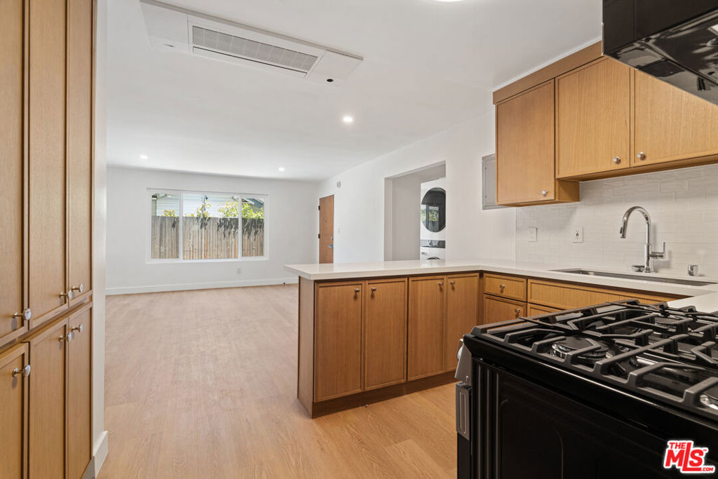 4442 Kingswell Avenue - Photo 0