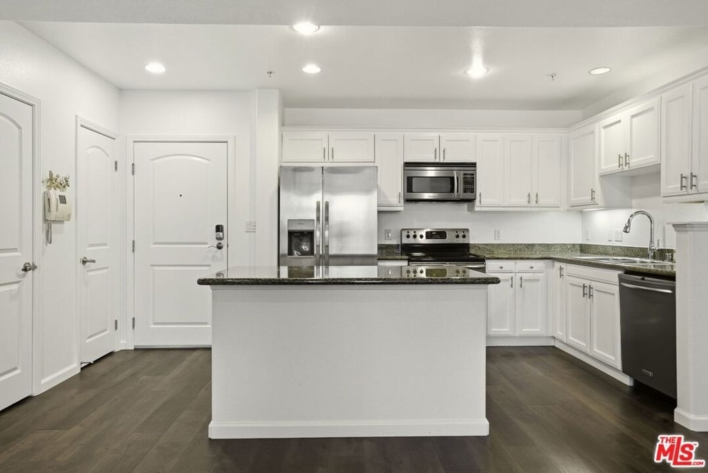 3740 Santa Rosalia Drive - Photo 14