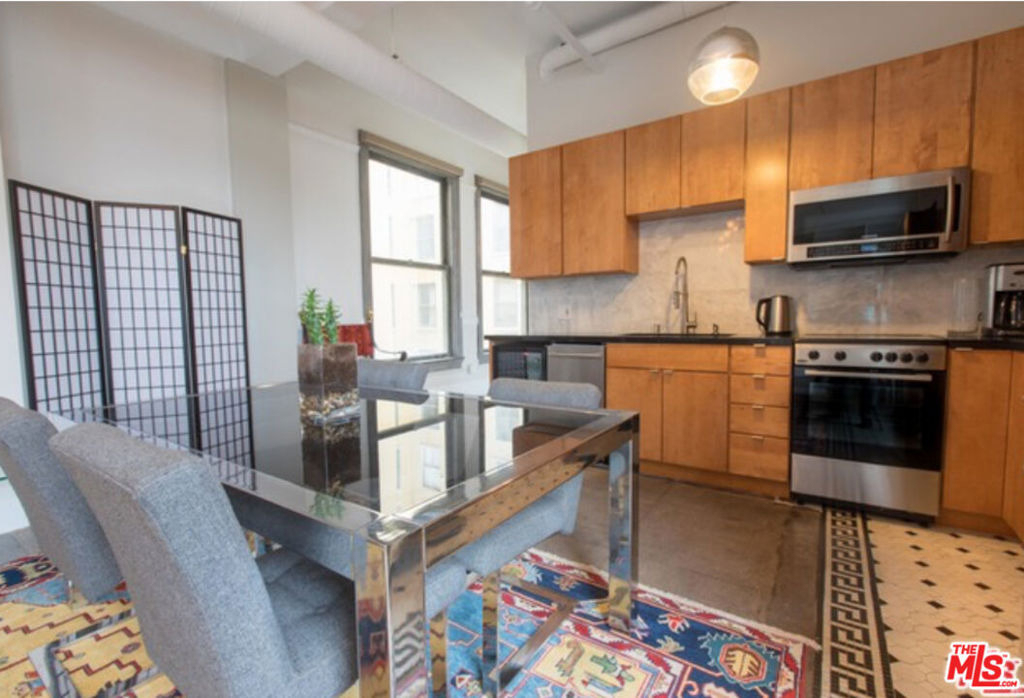 108 W 2nd Street - Photo 6