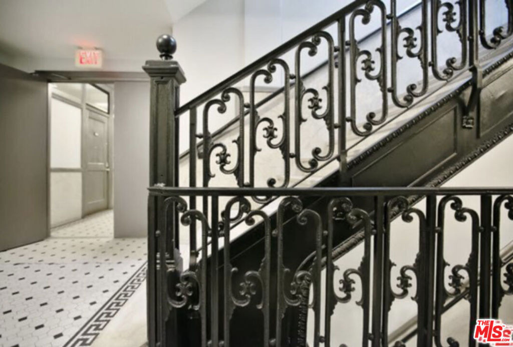 108 W 2nd Street - Photo 14