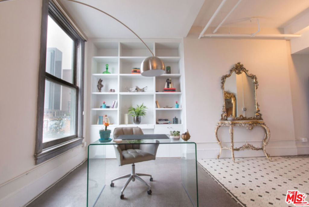 108 W 2nd Street - Photo 4