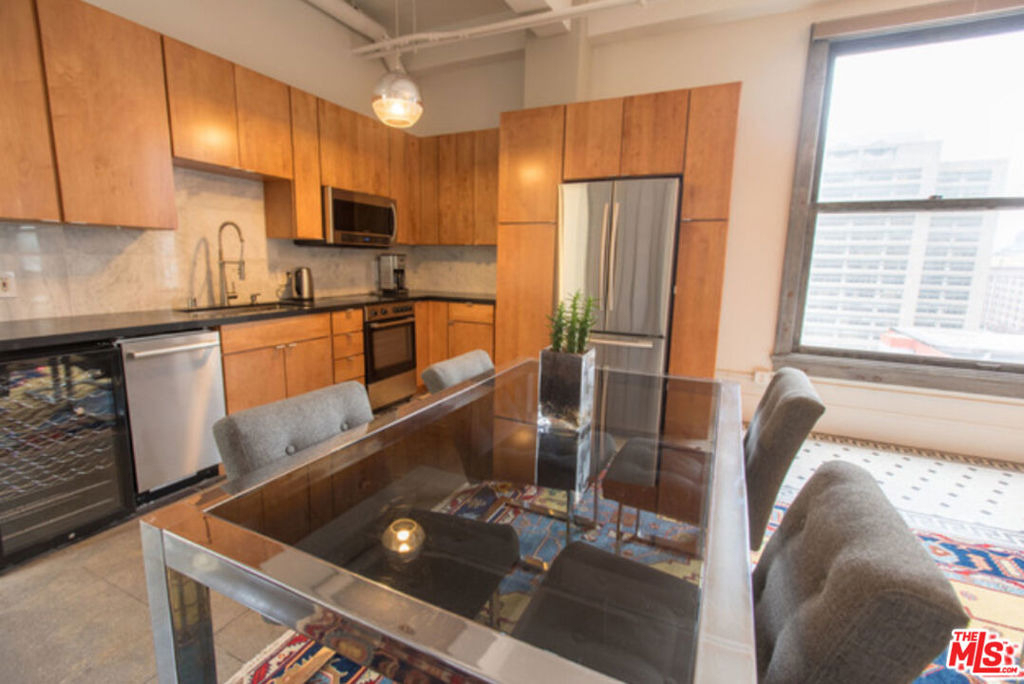 108 W 2nd Street - Photo 7