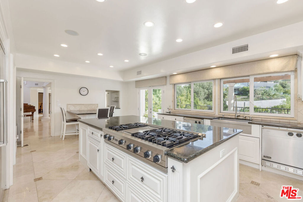 1922 Bel Air Road - Photo 14