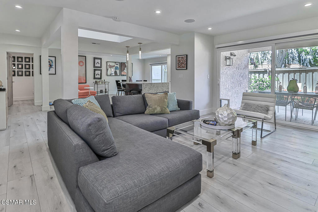 643 Arroyo Oaks Drive - Photo 2