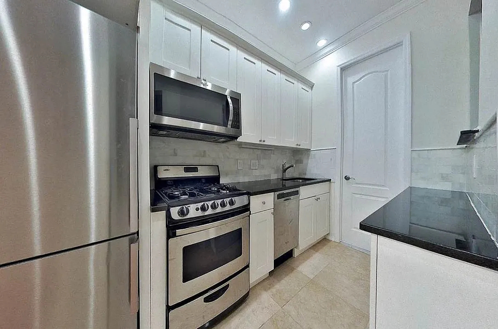 101 Lexington Avenue - Photo 4