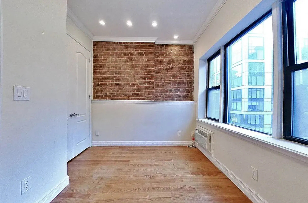 101 Lexington Avenue - Photo 3