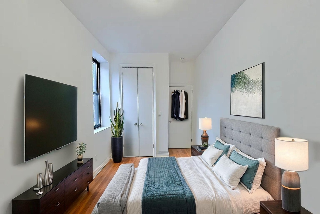 101 Lexington - Photo 1