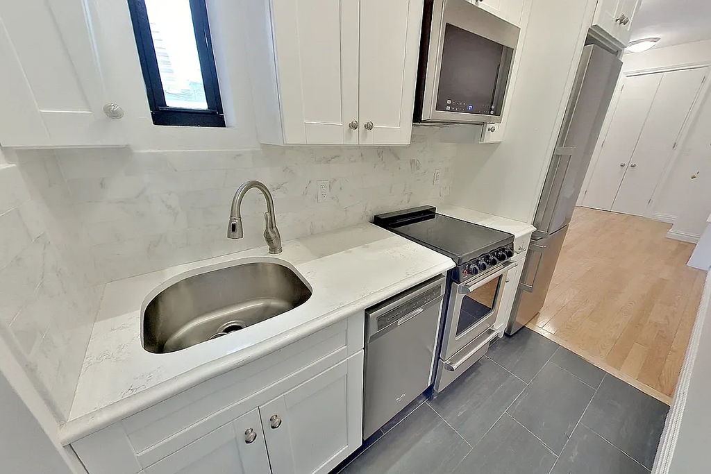 101 Lexington - Photo 5
