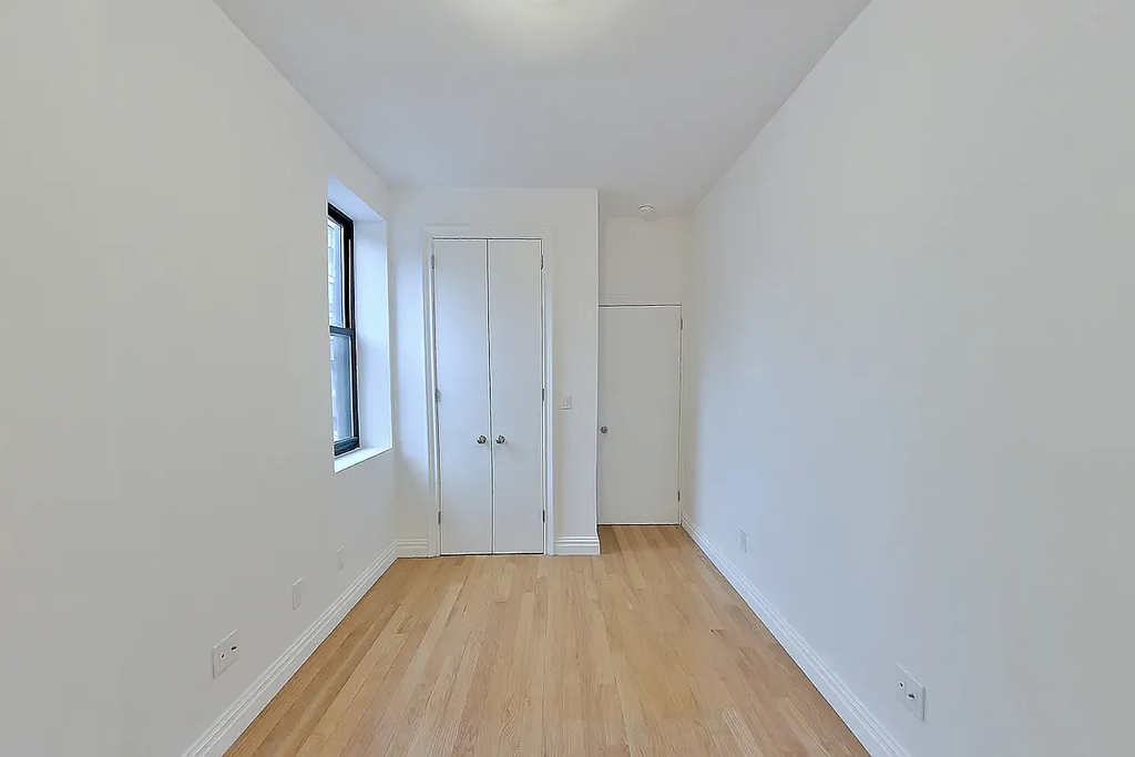 101 Lexington - Photo 2