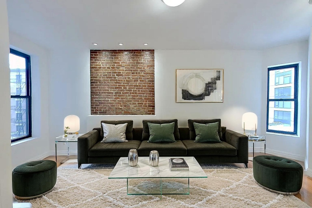 101 Lexington - Photo 3
