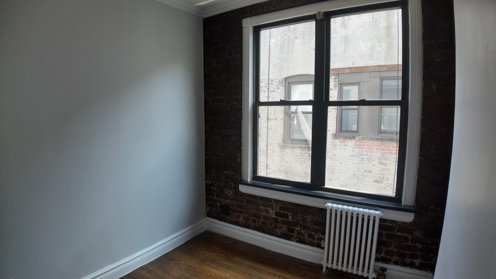 East 13th Street - Photo 12