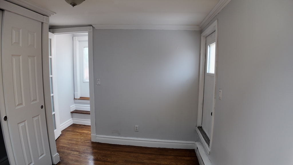 East 13th Street - Photo 5