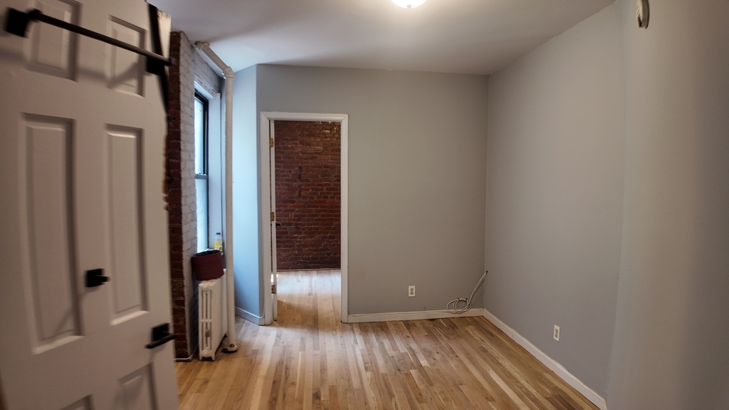 E 13th st - Photo 1