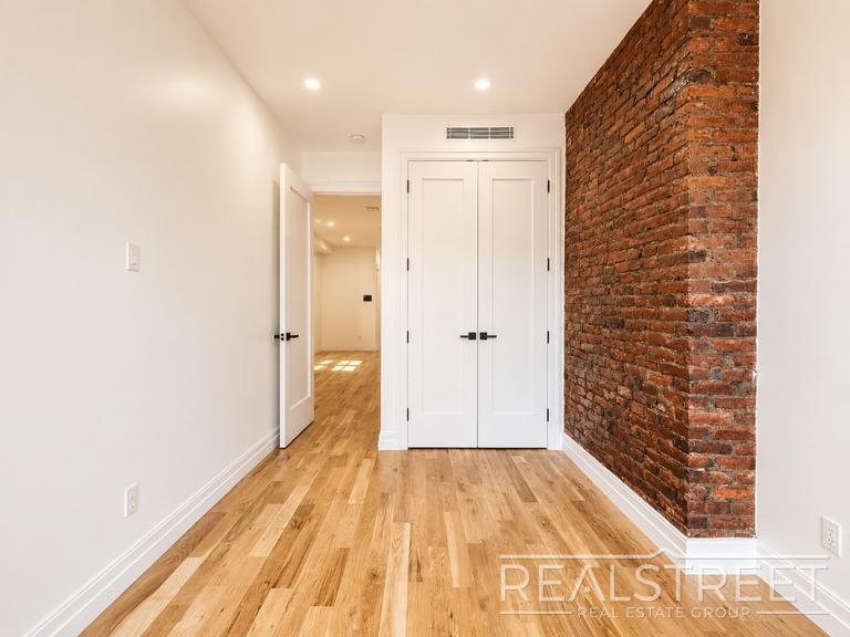 1405 Greene Ave - Photo 9