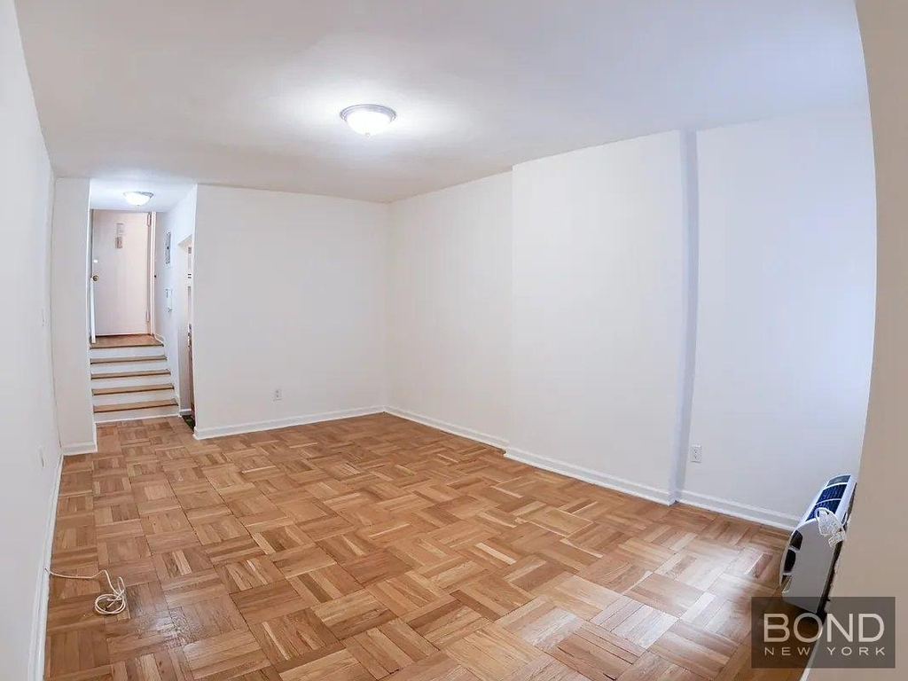 East 76th Street - Photo 3