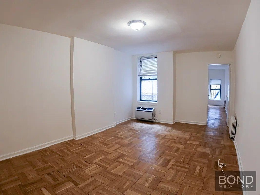 East 76th Street - Photo 0